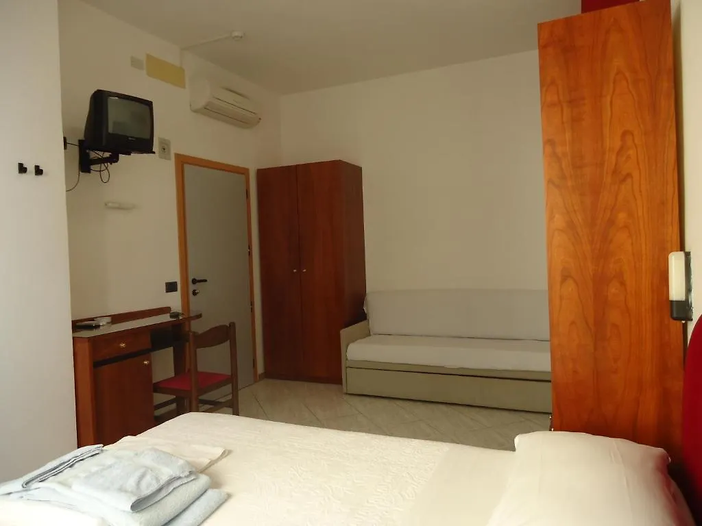 Hotel L&V ريميني