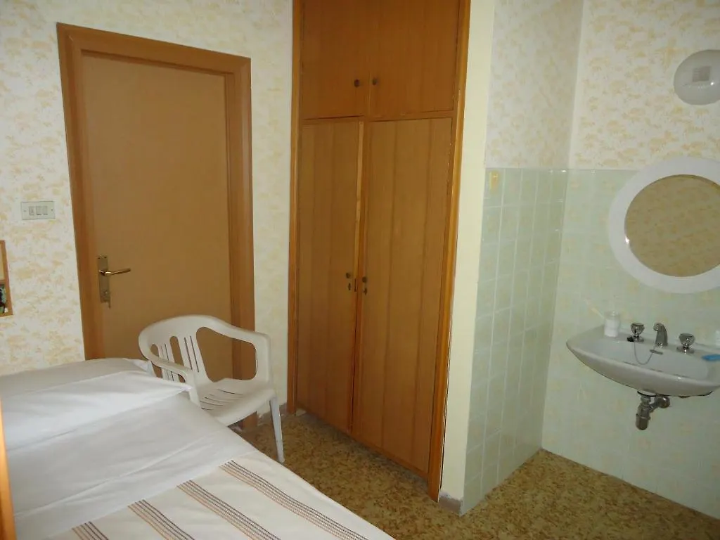 Hotel L&V ريميني 3*,  إيطاليا